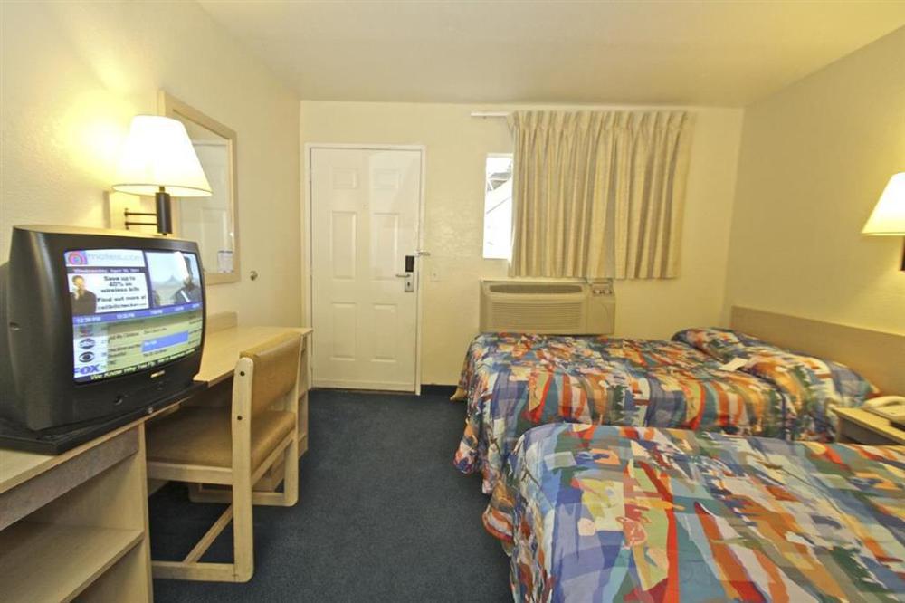 Motel 6-Chino, Ca - Los Angeles Area Phòng bức ảnh