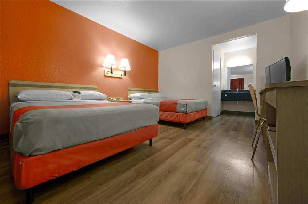 Motel 6-Chino, Ca - Los Angeles Area Phòng bức ảnh