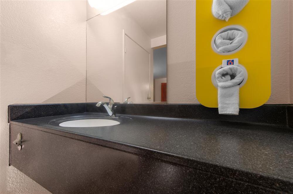 Motel 6-Chino, Ca - Los Angeles Area Phòng bức ảnh